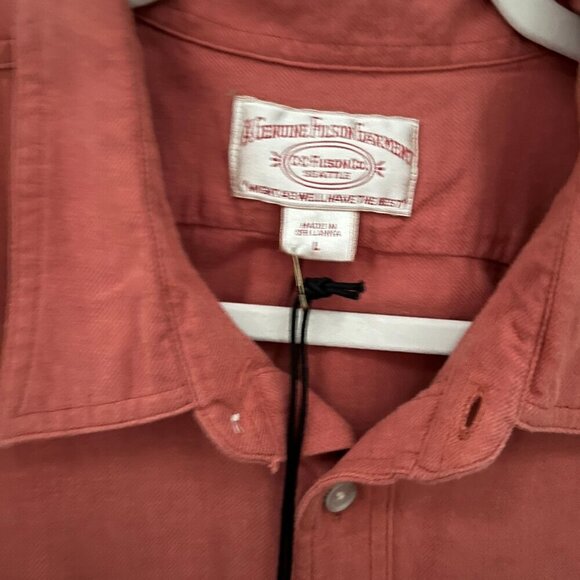 Filson SHORT SLEEVE LIGHTWEIGHT ALASKAN GUIDE SHIRT Size L in Cedar Red - Picture 4 of 5